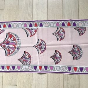 Pucci scarf